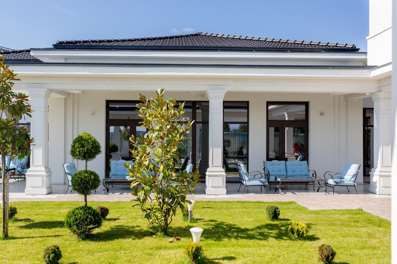 J'Adore Boutique Hotel Lugoj Ngoại thất bức ảnh