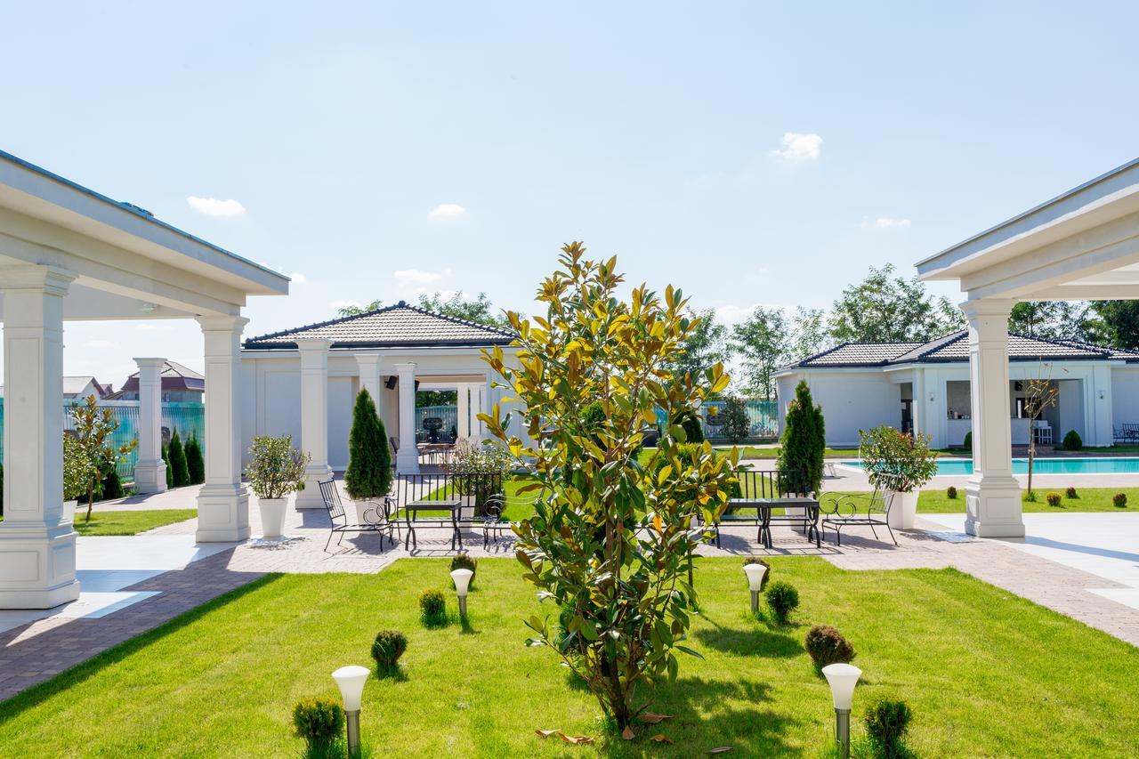 J'Adore Boutique Hotel Lugoj Ngoại thất bức ảnh