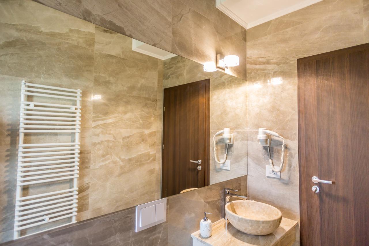 J'Adore Boutique Hotel Lugoj Ngoại thất bức ảnh