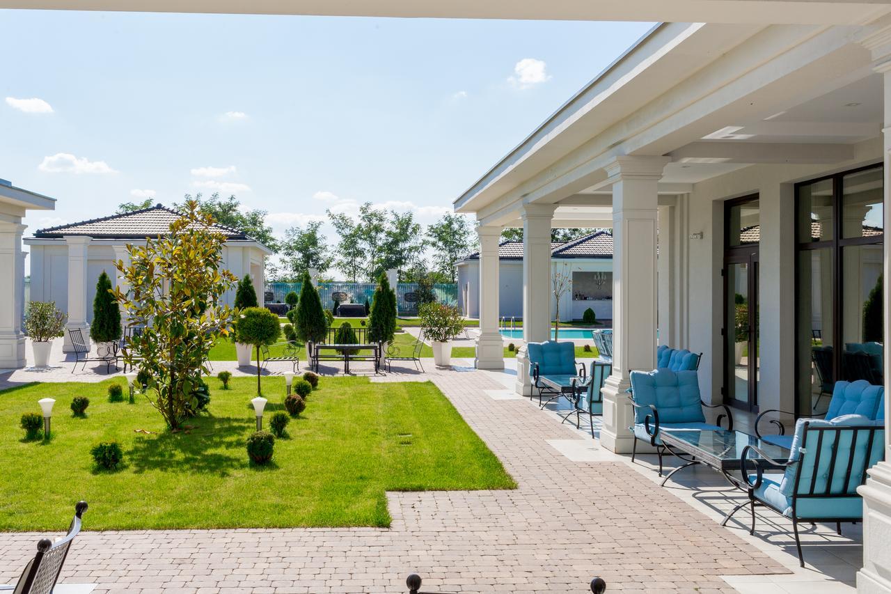 J'Adore Boutique Hotel Lugoj Ngoại thất bức ảnh