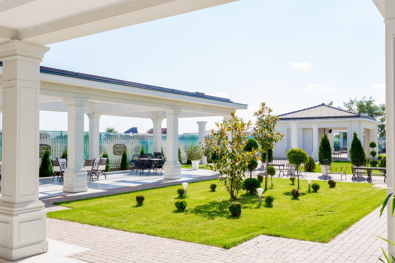 J'Adore Boutique Hotel Lugoj Ngoại thất bức ảnh
