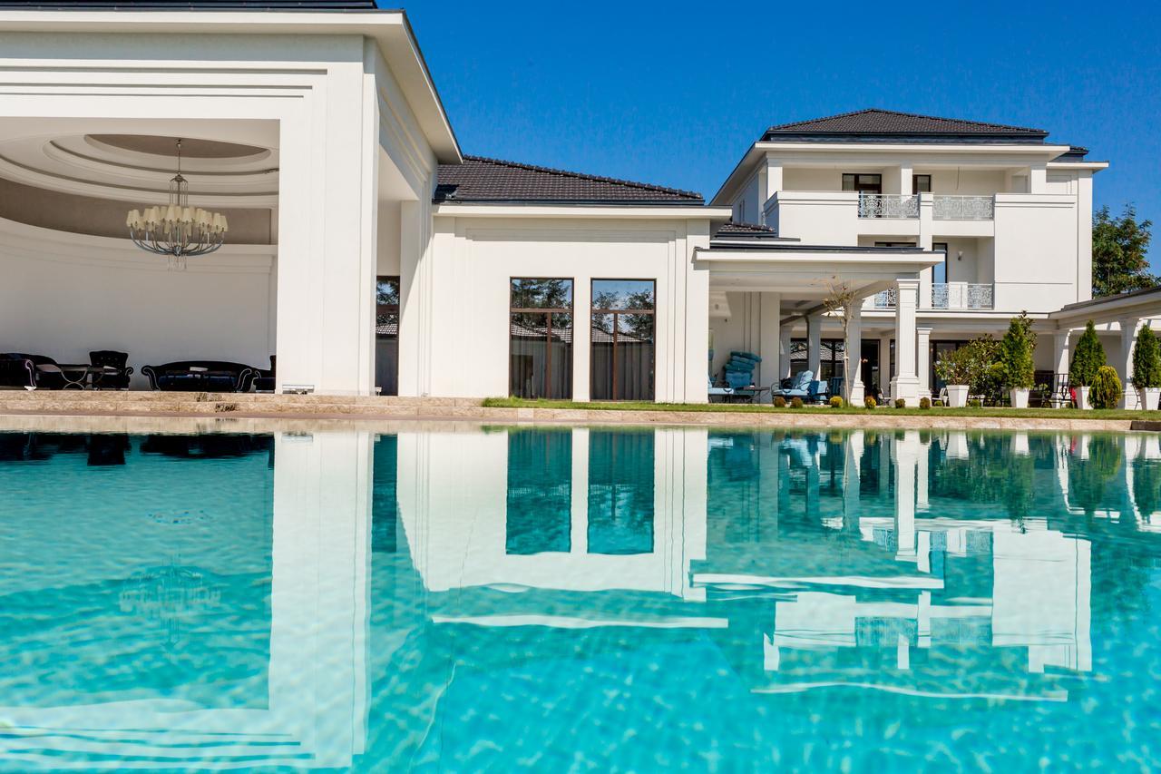 J'Adore Boutique Hotel Lugoj Ngoại thất bức ảnh