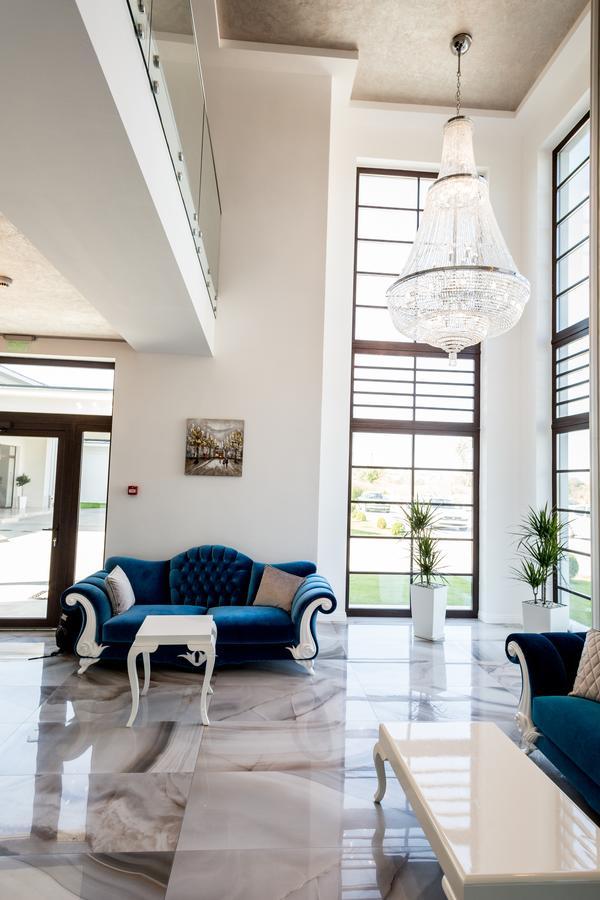 J'Adore Boutique Hotel Lugoj Ngoại thất bức ảnh
