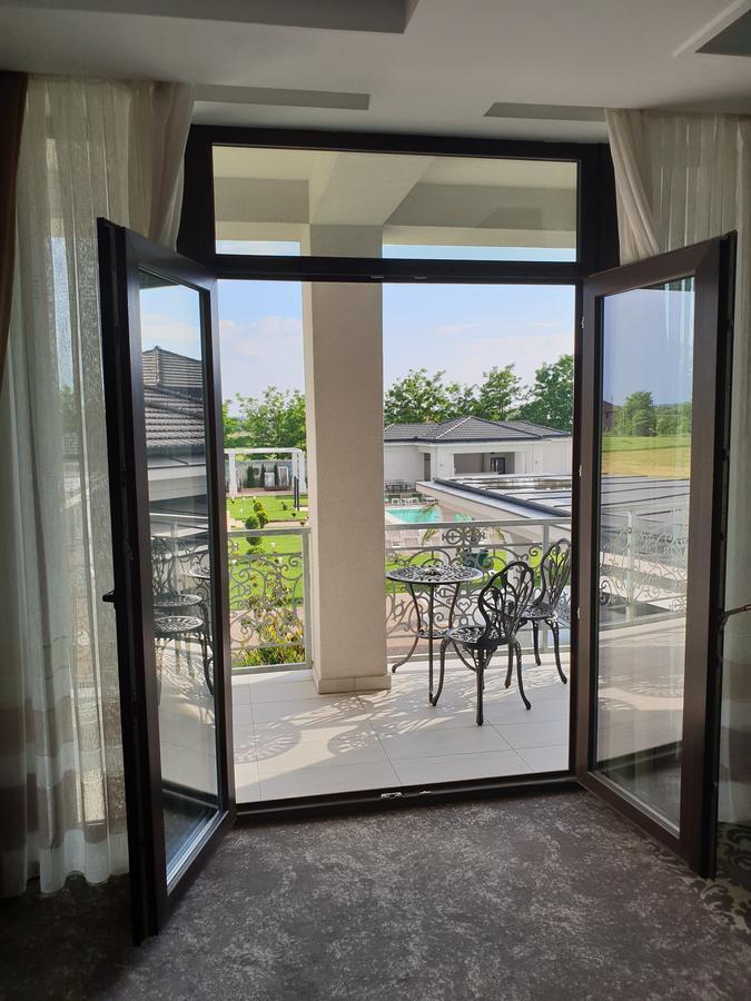 J'Adore Boutique Hotel Lugoj Ngoại thất bức ảnh