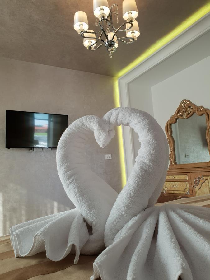 J'Adore Boutique Hotel Lugoj Ngoại thất bức ảnh